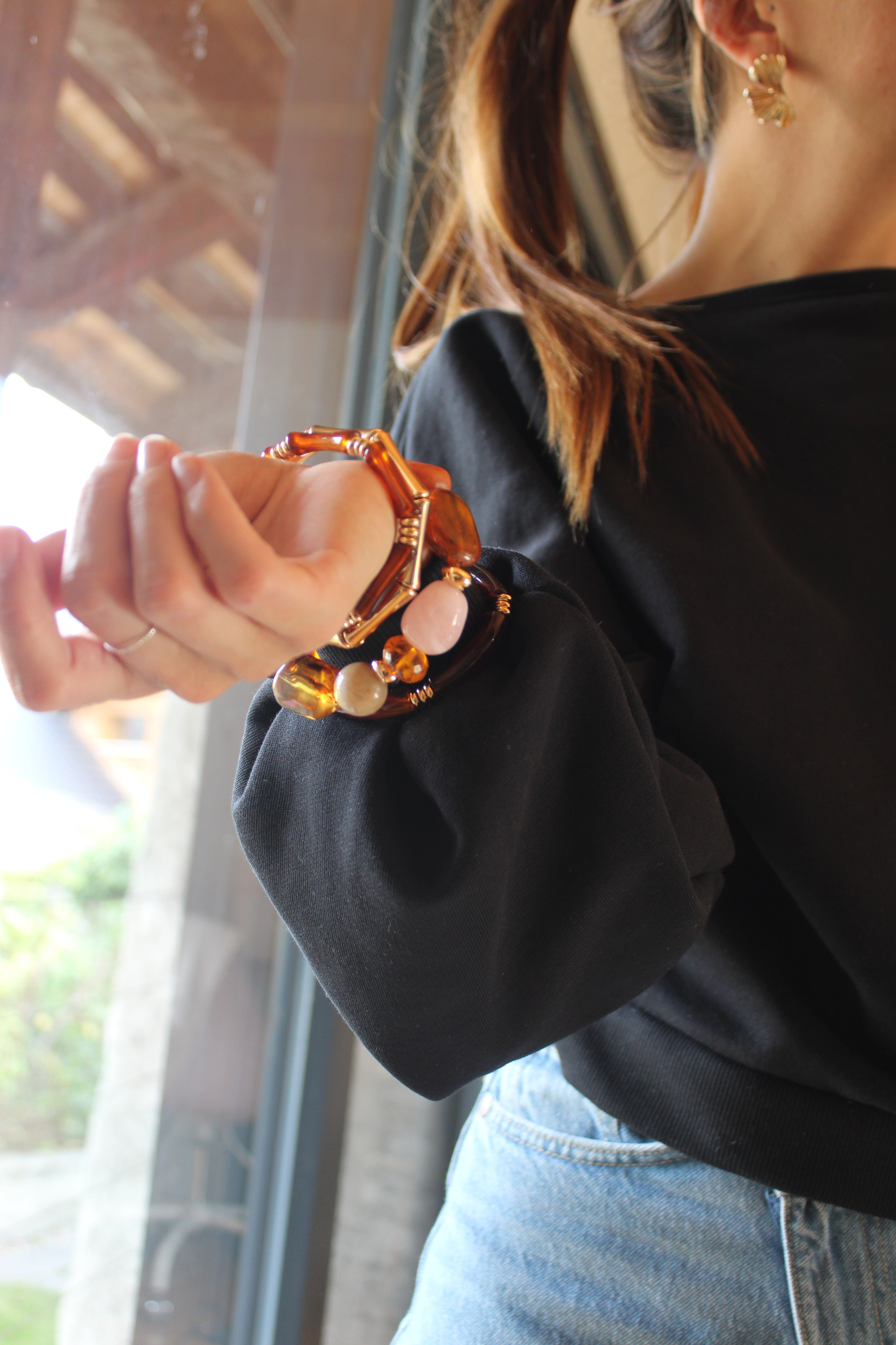 Tim noir avec dentelle